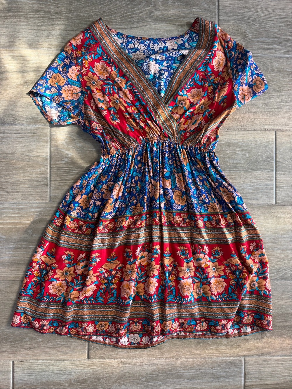 SHEIN Red & Blue Floral V‑Neck Short Sleeve Dress
